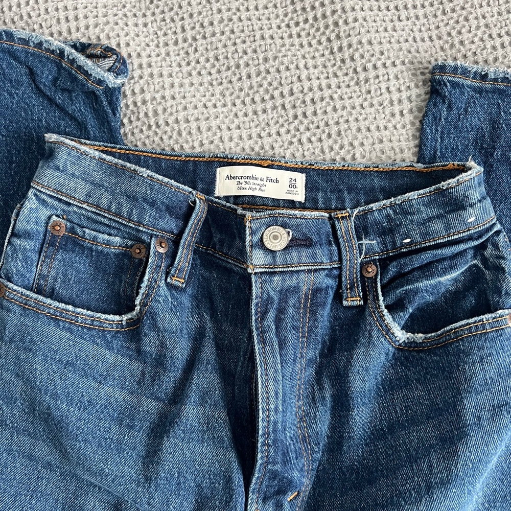 Abercrombie & Fitch Women's Straight Leg Blue Jeans